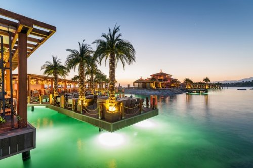 5 yıldızlı Girne Cratos Premium Hotel'de TAM PANSİYON PLUS uçaklı konaklama paketleri kişi başı 12.900 TL'den başlayan fiyatlarla!